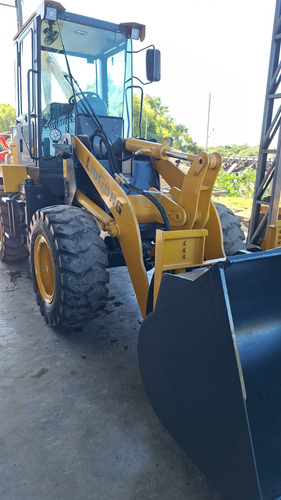 Carregadeira Liugong 816c 2018 Engat Rápido Caçamba E Garfos