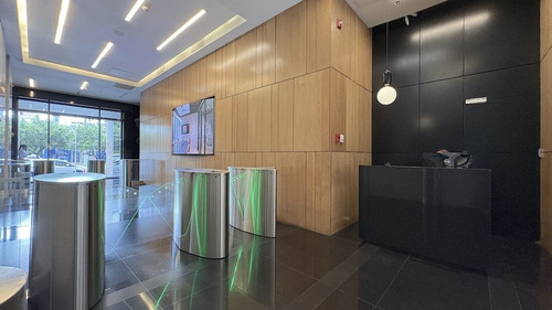 Alquiler Oficina En Torre Empresarial Bella Vista