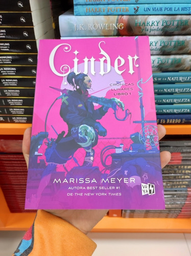 Libro Cinder - Marissa Meyer - Crónicas Lunares 1 - Nueva P 