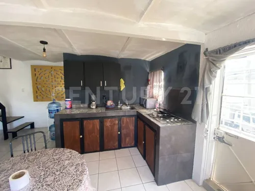 Casa En Venta Con Locales, Col. Lomas De Polanco, Guadalajara, Jalisco.