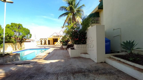 Imagem 2 de 10 de Casas - Ref: V14523