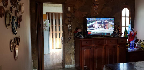 Casa En Venta - 2 Dormitorios 1 Baño - Cochera - 311,6mts2 - Ensenada