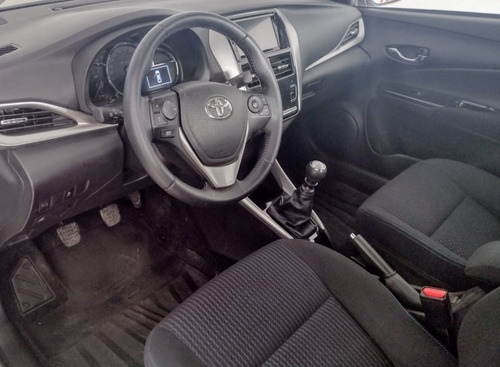 Imagen 6 de 10 de Toyota Yaris Xls 1.5 6m/t 2019