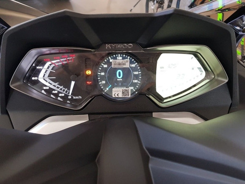 Imagen 8 de 11 de Kymco 350i Downtown