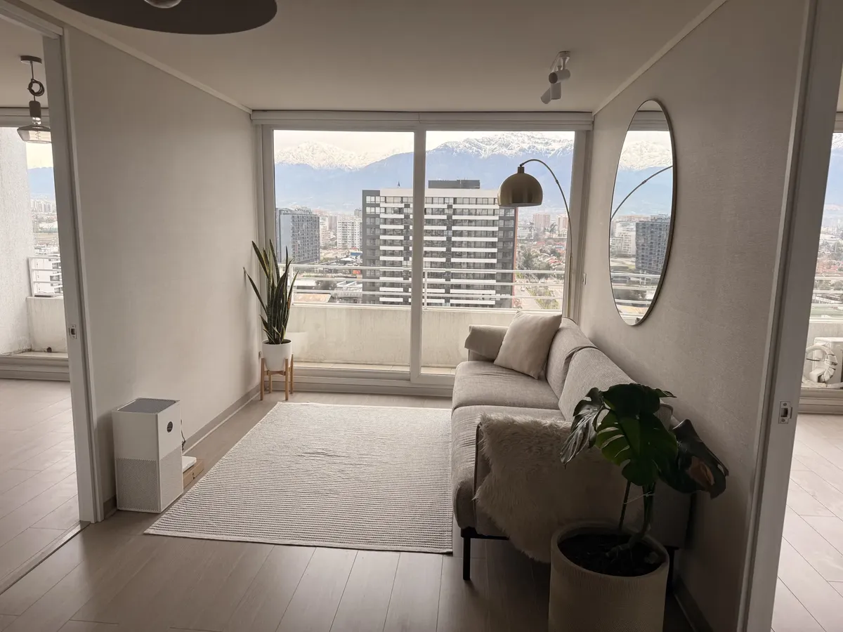 Imagen 2 de 30 de Arriendo Departamento Luminoso Con Vista Oriente