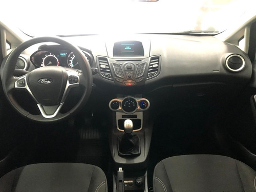 Ford Fiesta Kinetic Design 1.6 Se Plus 120cv 2015