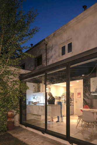 Rt- Casa 2 Pisos Remodelada X Arquitectos, 4dor + 3b + 2est