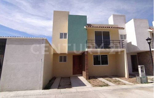 Casa En Venta En Espíritu Santo, San Juan Del Río, Querétaro.