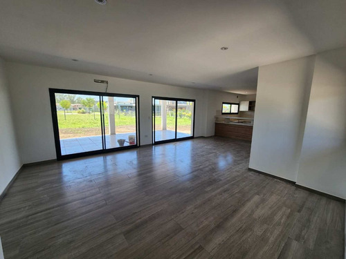 Casa 5 Ambientes En Venta Barrio San Pablo Pilar