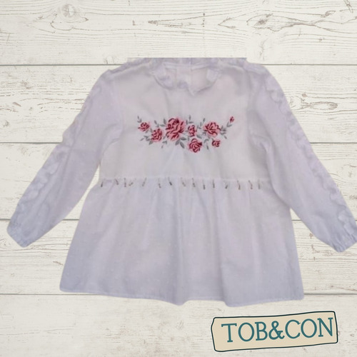 Imagen 2 de 6 de Blusa Nena Pique Bordada Con Flores