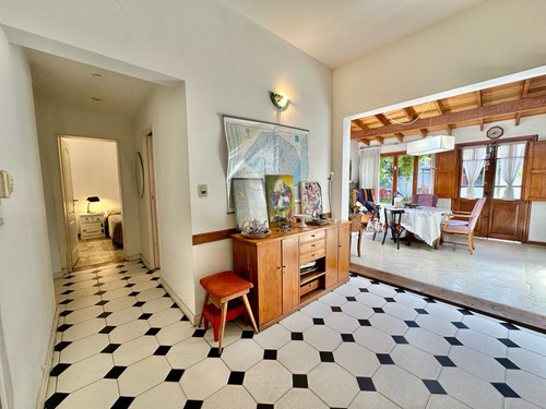 Casa - 3 Ambientes - Servicios - Excelente Ubicacion