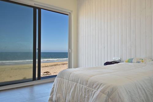 Imagen 5 de 10 de Excepcional Casa Con Amplio Terreno A Orilla De Playa