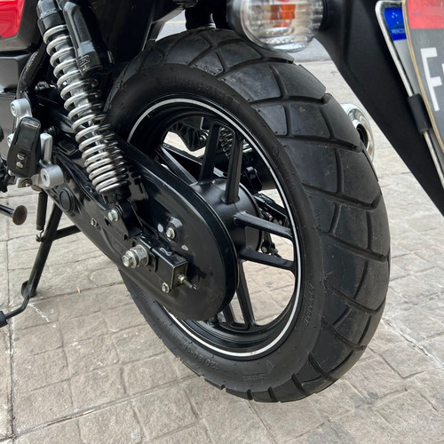 Bajaj V15