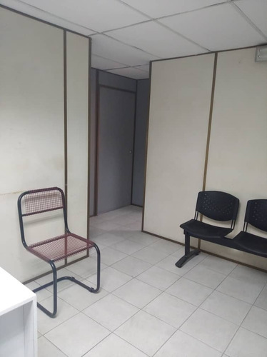Imagen 3 de 11 de Consultorio En Alquiler En Maracay // 04243385555