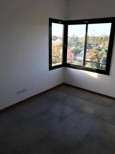 Imagen 6 de 11 de Oportunidad Departamento 2 Amb. C/ Cochera Monte Grande