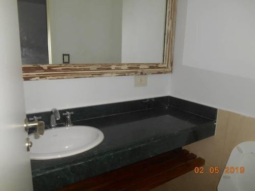Imagen 14 de 28 de Departamento En Venta De 3 Ambientes Con 2 Cocheras En Planta Baja Con Jardín Propio En B° Los Robles. Tigre