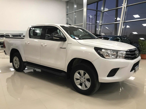 Imagen 7 de 15 de Toyota Hilux 2.4 Cd Sr 150cv 4x2 2017