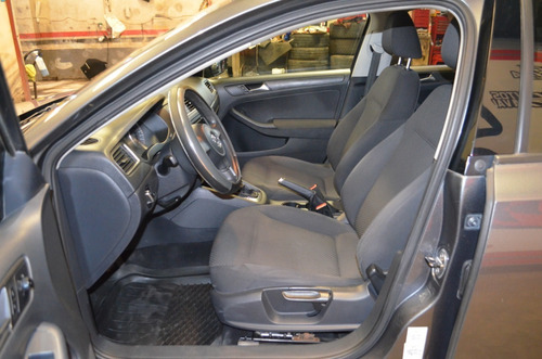 Imagen 7 de 12 de Vw Jetta Style 2.5 2012