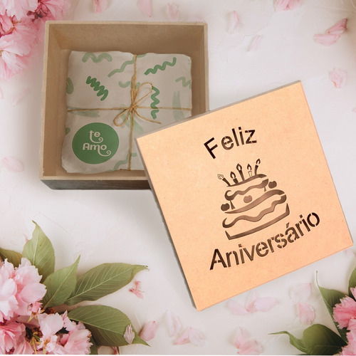 Caixa Presente Feliz Aniversário Em Mdf Cru Decorada 15x15x5