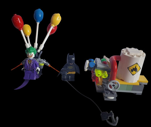 Lego Batman Movie - A Fuga De Balão Do Coringa 70900 124 Batman E Coringa (Usado)