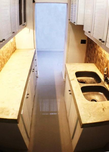 Toda Reciclada! En 1 Planta, A Metros Br. España Y Libertad