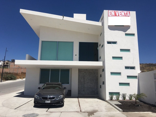 Imagen 3 de 24 de Increible Casa En Lomas De Juriquilla!