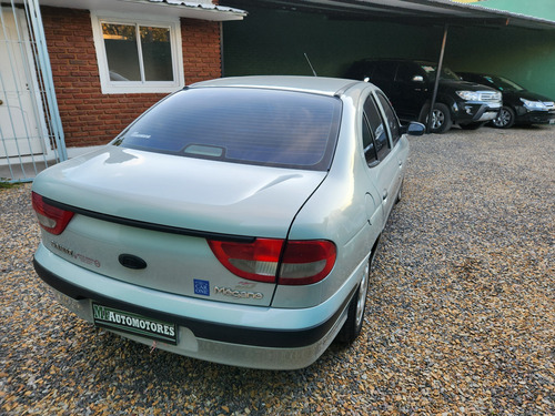 Renault Megane 1.6 Tric Pack