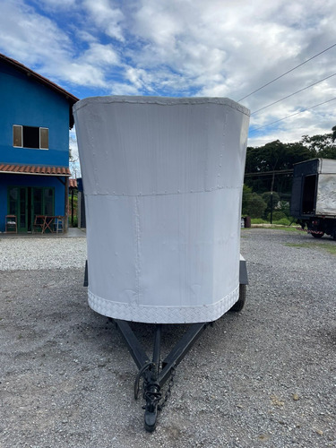 Carretinha Fechada
