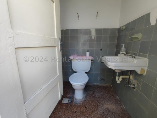 Casa En Venta En La Carlota 250mt2 3 Habitaciones 2 Baños 2 Puestos