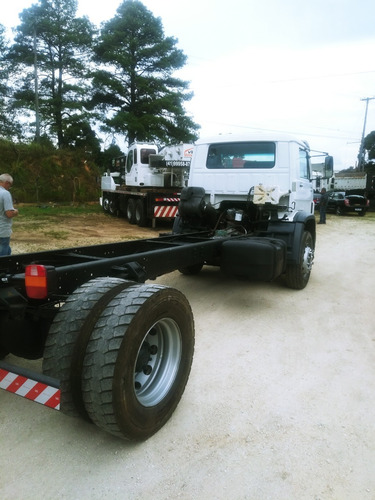 Caminhão Vw Worker 15.180 Reduzido Mwm Ano 2009