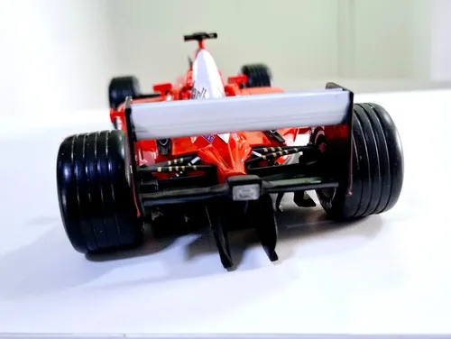 Miniatura Ferrari F1 F2002 Schumacher 1:18 Hot Wheels | MercadoLivre