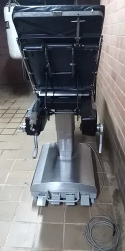 Mesa De Cirugía Amsco 2080l (Usado)