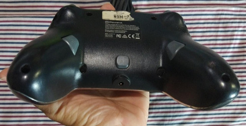 Control Genérico Alámbrico Plata Para Nintendo Switch (Usado)