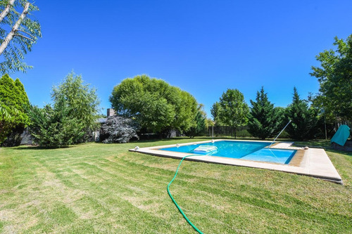 Casa De 3 Dormitorios En Venta Con Pileta - Aldea - San Eduardo