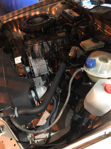 Imagem 5 de 12 de Volkswagen Santana Cs
