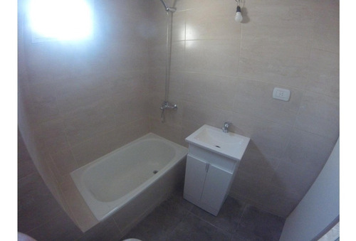 Imagen 9 de 12 de Venta De Departamento 2 Ambientes En Edificio Piamonte V