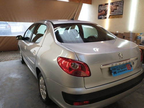 Imagem 4 de 6 de Peugeot 207 2009 1.4 Xr Sport Flex 5p
