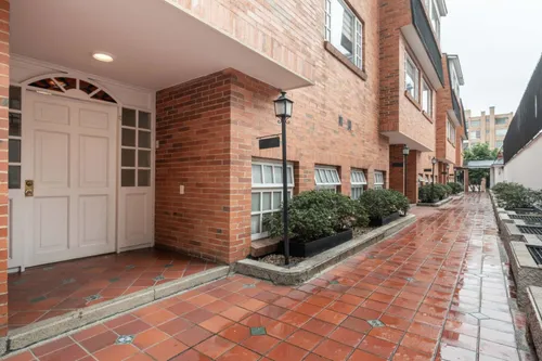 Casa En Venta En Chicó Navarra. Cod V5634