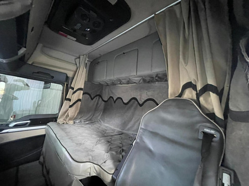 Imagem 9 de 15 de Man Tgx 29.480 6x4 2018 Único Dono