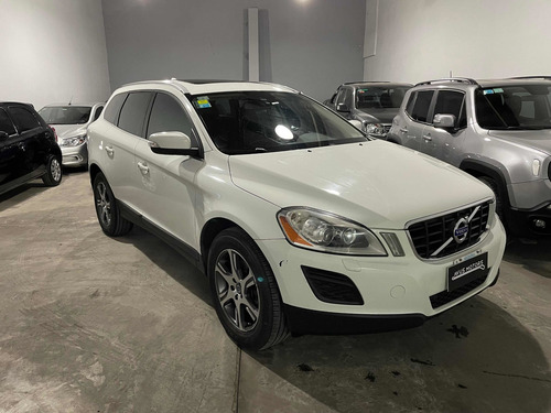 Imagen 11 de 16 de Volvo Xc60 2012 3.0 T6 Awd High 304cv