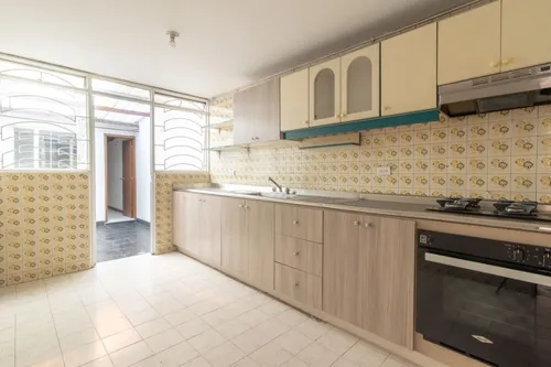 Casa En Venta En La Esmeralda. Cod V15539