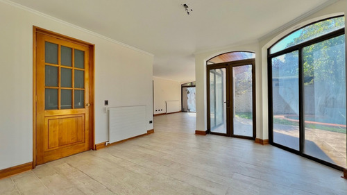 Casa Luminosa Y Remodelada