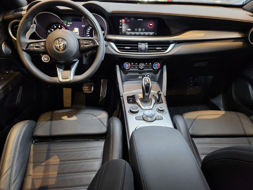 Alfa Romeo Stelvio 2.0 280cv At Q4 Veloce