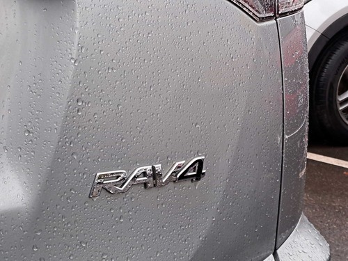 Imagen 5 de 13 de Toyota Rav4 2.0 Advantage Lujo Mt