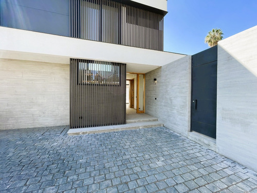 Casa Nueva En Condominio San Carlos Apoquindo 4d+4b+estar