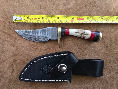 Cuchillo Para Camping Hecho A Mano Acero Damasco A31 Beige