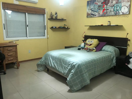 Casa En Barrio Privado En Jardines De Córdoba 4 Dormitorios Con Parrillero