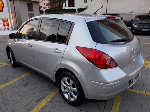 Nissan Tiida 2010 1.8 S Flex 5p