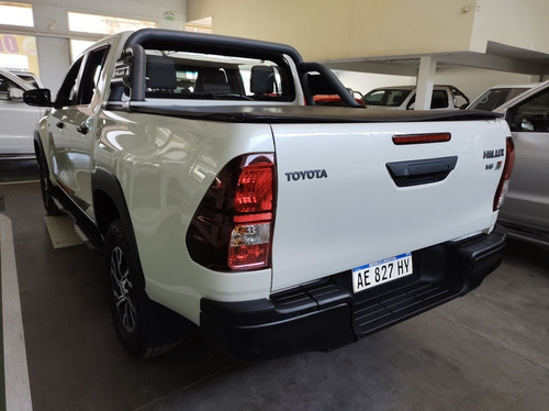 Imagen 3 de 8 de Toyota Hilux L19 4.0dc 4x4 V6 Grs