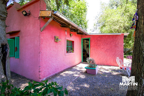 Chacra En Capilla Del Señor. Casa De Campo Y Casa De Huéspedes. Lote 17.745 M2. Pileta Y Bosquecito.